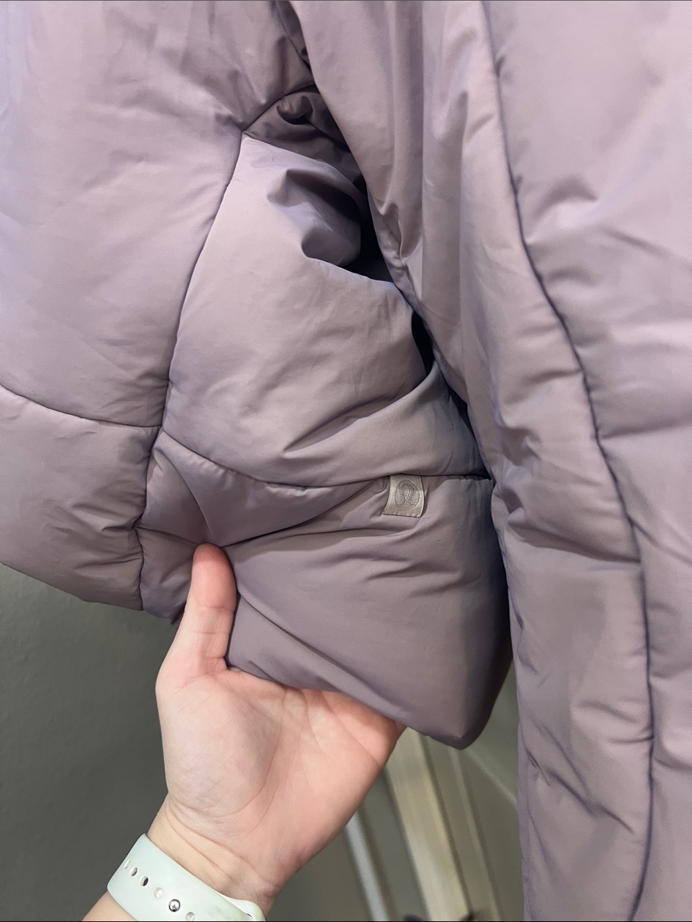 2. Lululemon Hooded Insulated Wrap Heathered Light Orbit Puffer Coat NWT - Picture 12 of 13